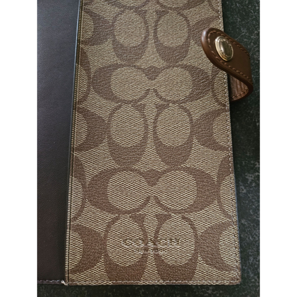 Coach | Planner Cover - Brown and Tan Signature Print - Picture 7 of 8